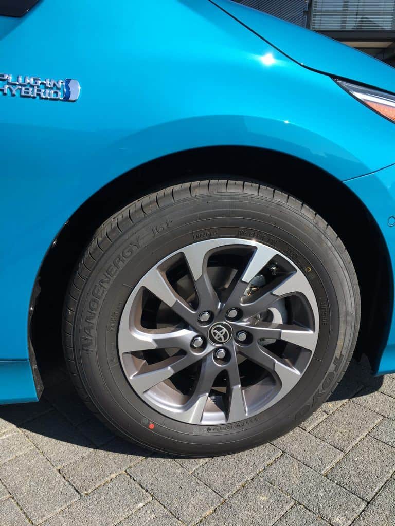 Neuer Toyota Prius Plug-in Hybrid fährt 50 Kilometer elektrisch 18 Toyota Prius Plug-in Hybrid Felge