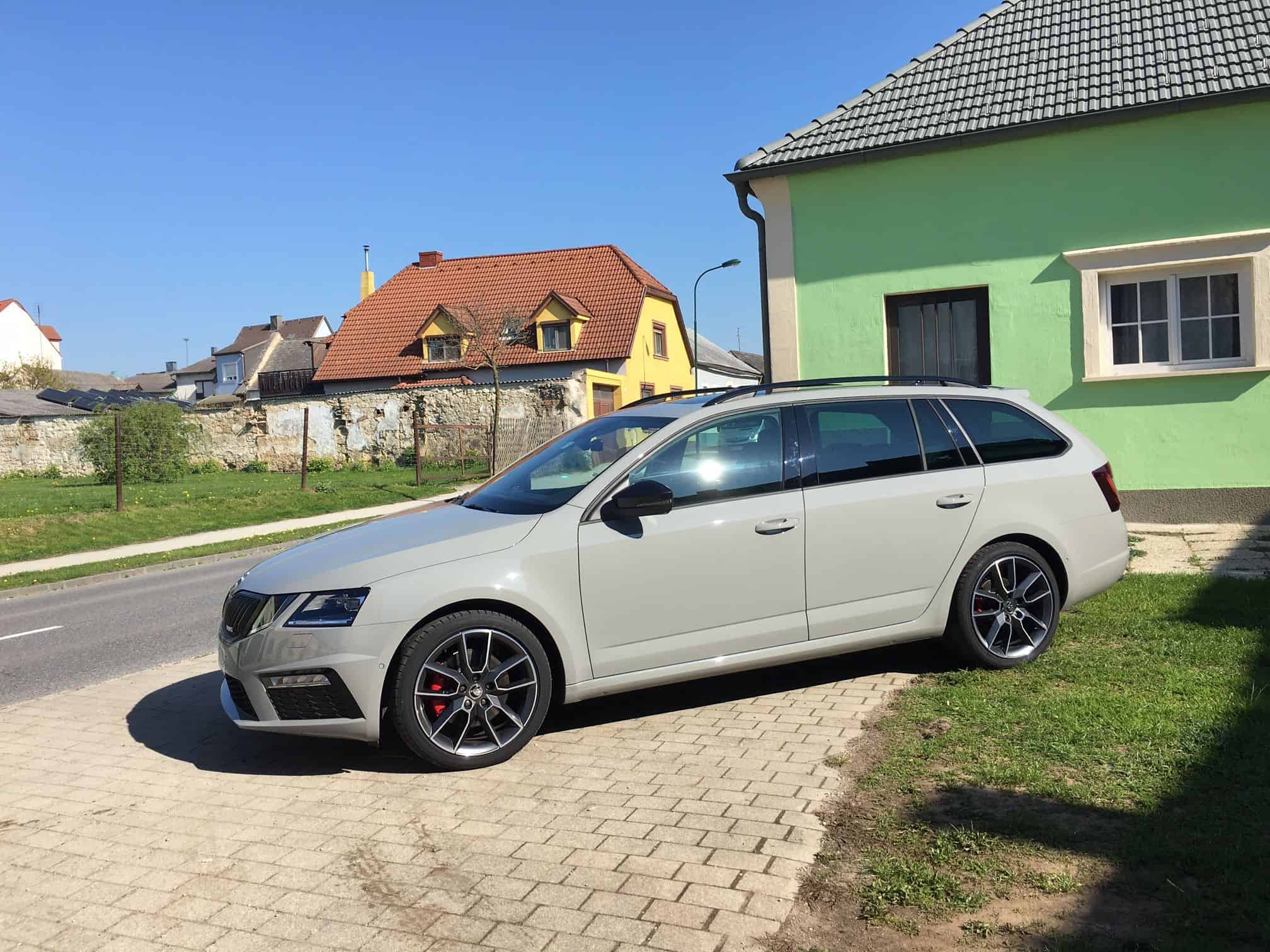 Skoda Octavia RS und Octavia Scout - Zwei Geschwister, die unterschiedlicher nicht sein könnten 2 der-Autotester