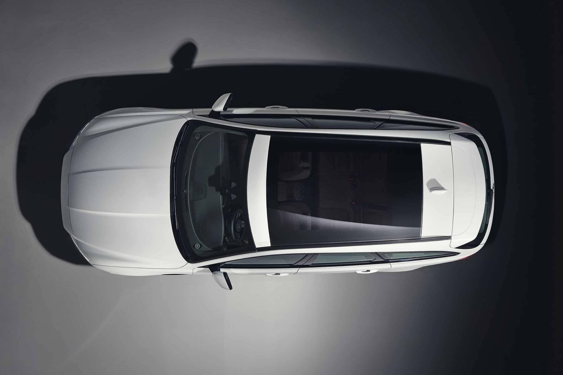 Wimbledons geheiligter Rasen als Bühne für den Jaguar XF Sportbrake 5 der-Autotester