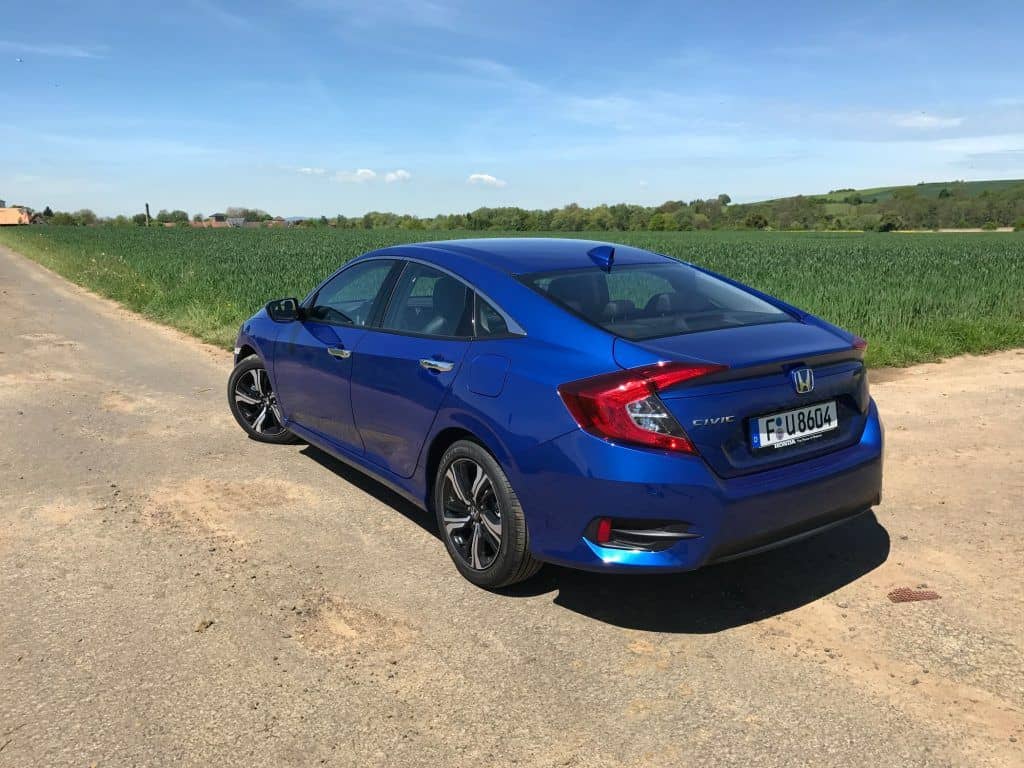 Honda Civic - Nun auch als coupehafte Limousine 1 der-Autotester