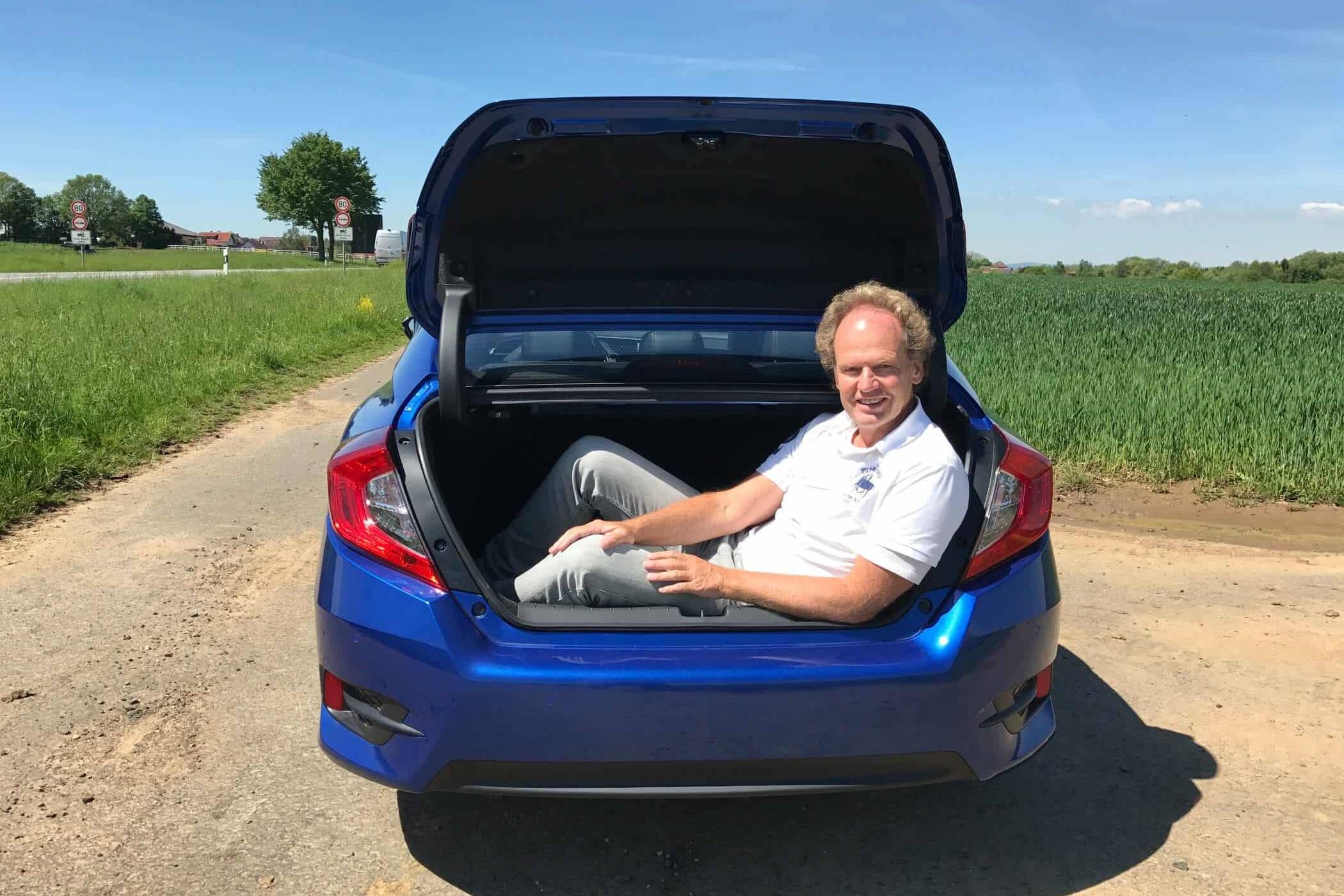 Honda Civic - Nun auch als coupehafte Limousine 2 Honda Civic – Nun auch als coupehafte Limousine