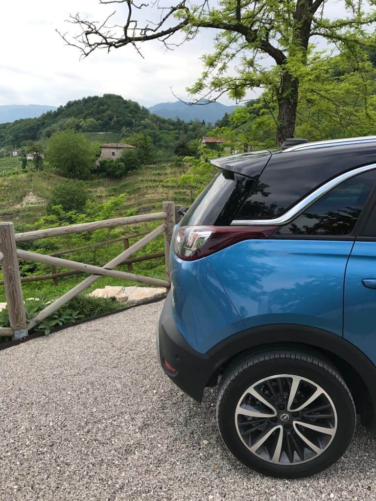 Opel Crossland X - French Connection 16 der-Autotester