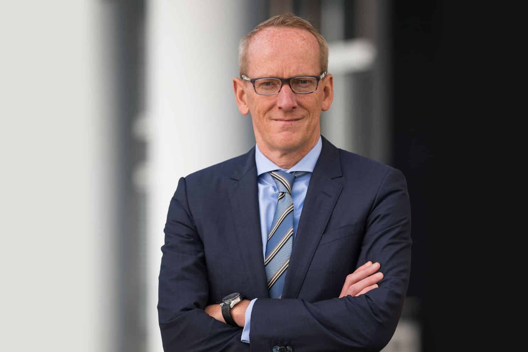 Opel-Chef Neumann tritt zurück - Michael Lohscheller übernimmt 9 der-Autotester