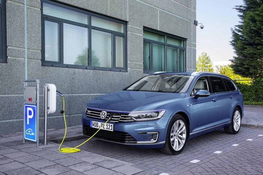 ADAC-Ecotest: Nur ein Plug-in-Hybrid kann überzeugen 1 der-Autotester