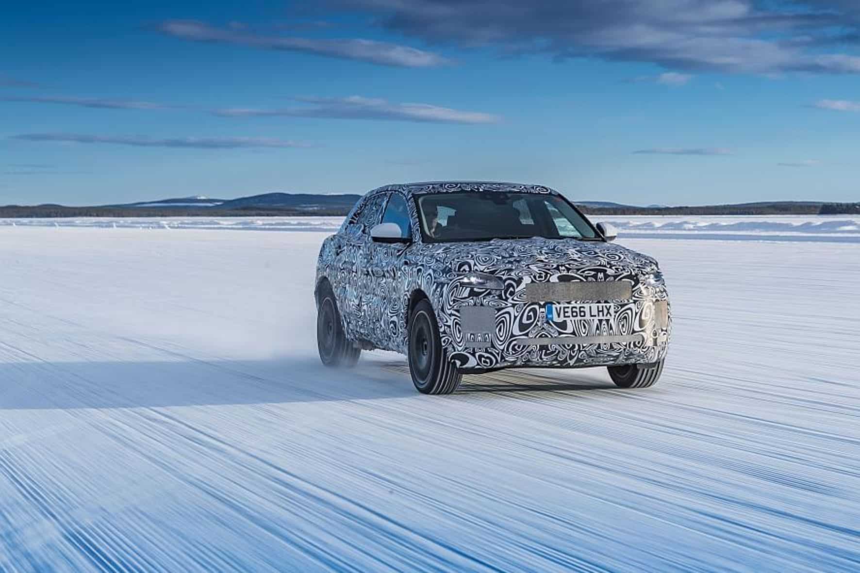 Jaguar präsentiert den E-Pace 12 der-Autotester