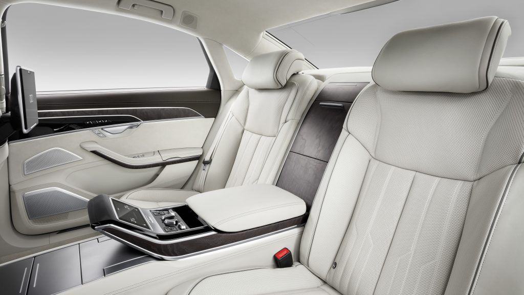 Audi bringt neuen A8 4 der-Autotester