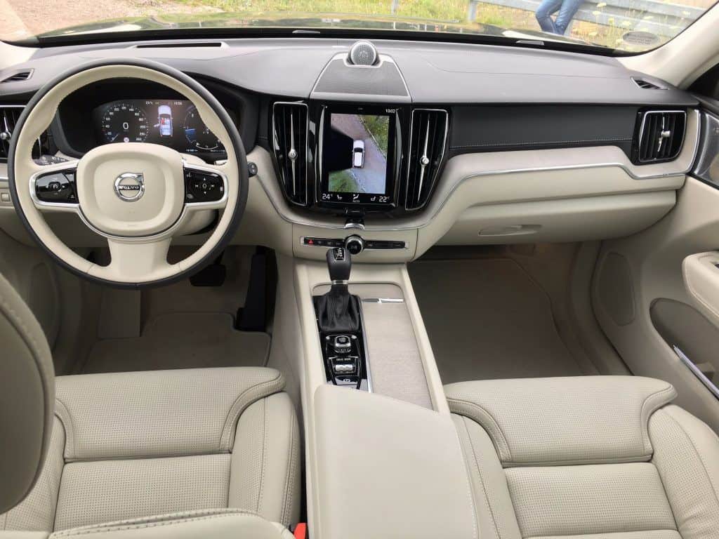 Volvo XC 60 - „Liebling, Du hast unseren SUV geschrumpft?“ 8 der-Autotester
