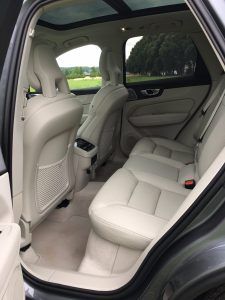 Volvo XC 60 - „Liebling, Du hast unseren SUV geschrumpft?“ 3 der-Autotester