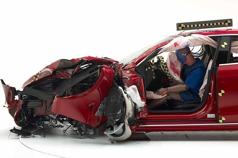 Tesla reagiert beleidigt: Model S mit Crashproblemen 4 der-Autotester