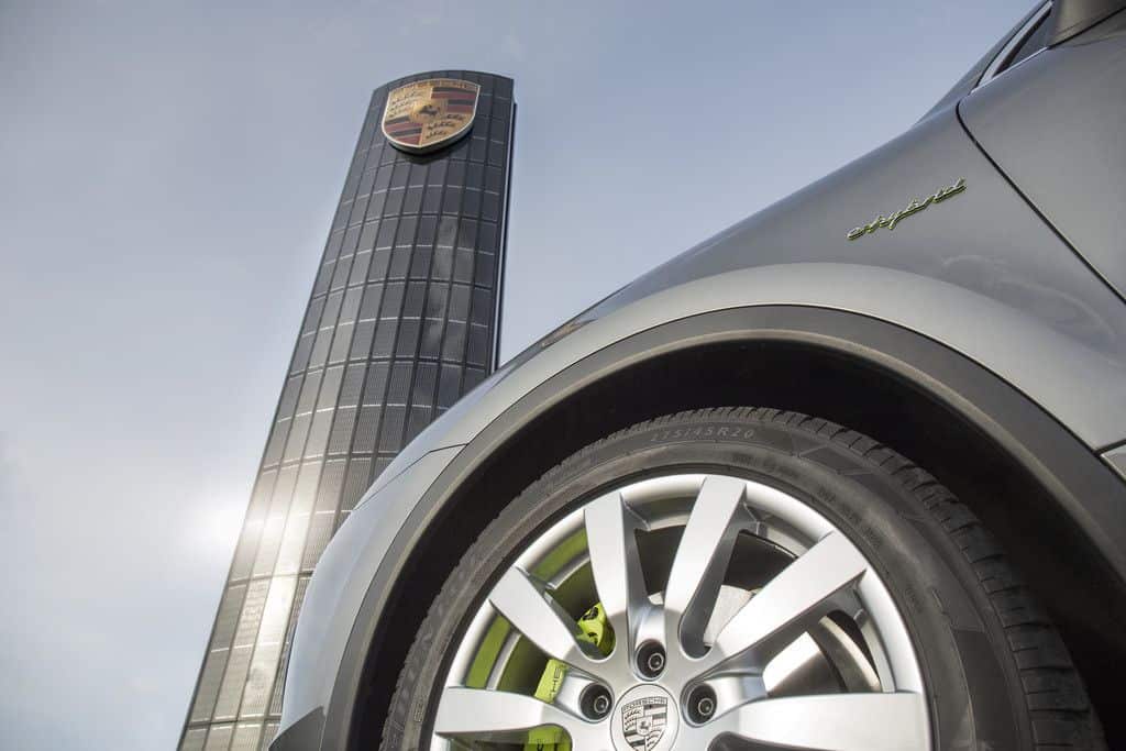 Porsche eröffnet Niederlassung Berlin-Adlershof 4 der-Autotester