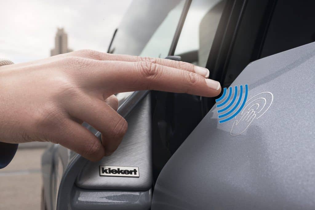 Das E-Schloss und die autonome Tür von Kiekert 10 der-Autotester