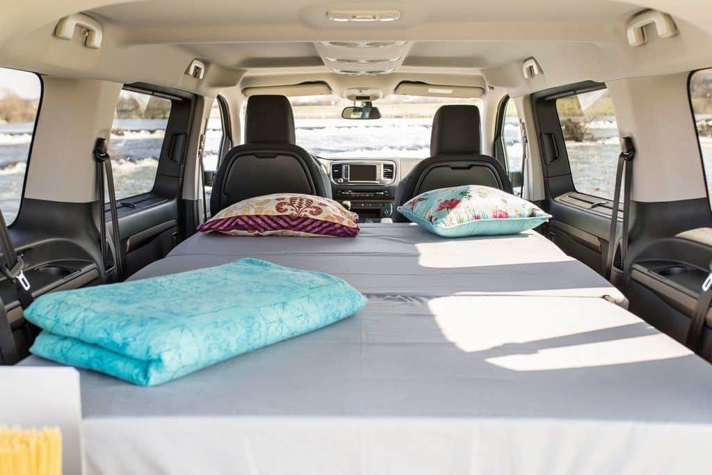 Toyota Proace Verso wird auf Wunsch zum Campingbus 1 Toyota Proace Verso mit Ququq-Campingbox