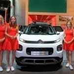 Messe-Girls: Die schönste Seite der IAA 13 der-Autotester