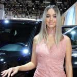 Messe-Girls: Die schönste Seite der IAA 11 der-Autotester