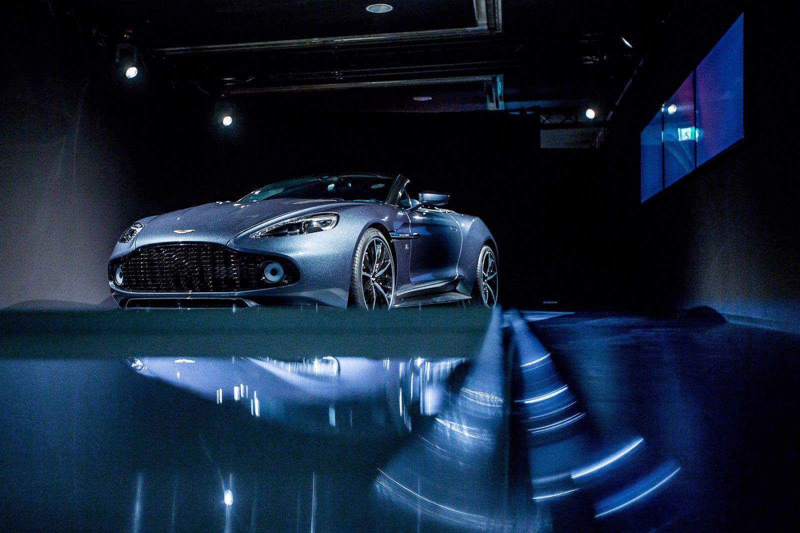 Aston Martin steht über der IAA 8 der-Autotester