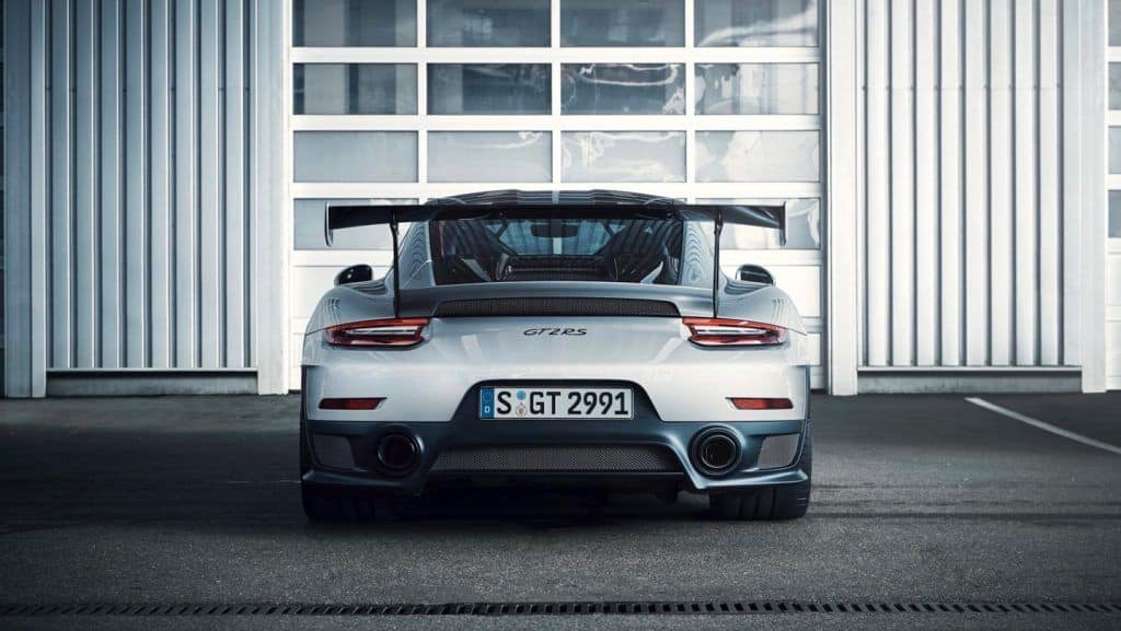 Porsche 911 GT2 RS: Mit 700 PS in 6,47 Minuten auf der Nordschleife unterwegs 3 Porsche 911 GT2 RS: Mit 700 PS in 6,47 Minuten auf der Nordschleife unterwegs
