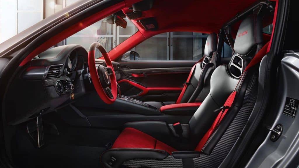 Porsche 911 GT2 RS: Mit 700 PS in 6,47 Minuten auf der Nordschleife unterwegs 5 Porsche 911 GT2 RS: Mit 700 PS in 6,47 Minuten auf der Nordschleife unterwegs