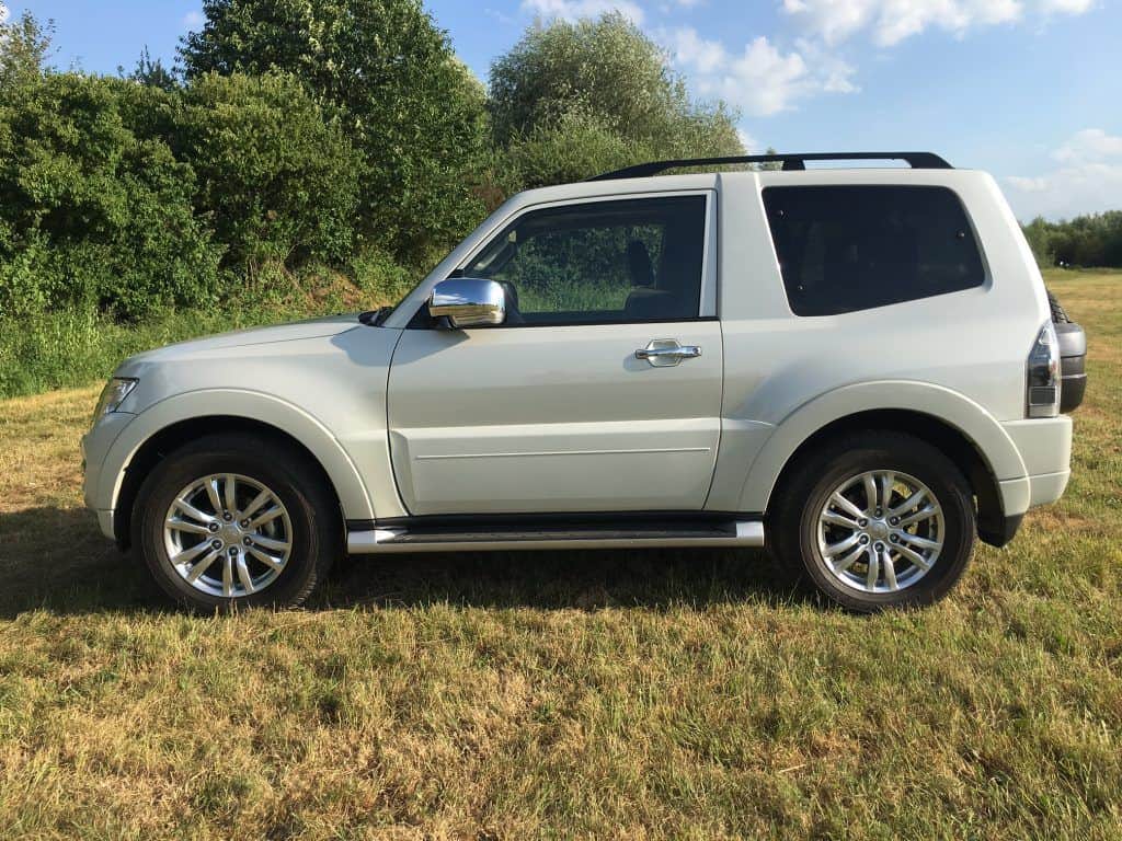 Mitsubishi Pajero - Einer der letzten kernig-kantigen Geländewagen 1 der-Autotester