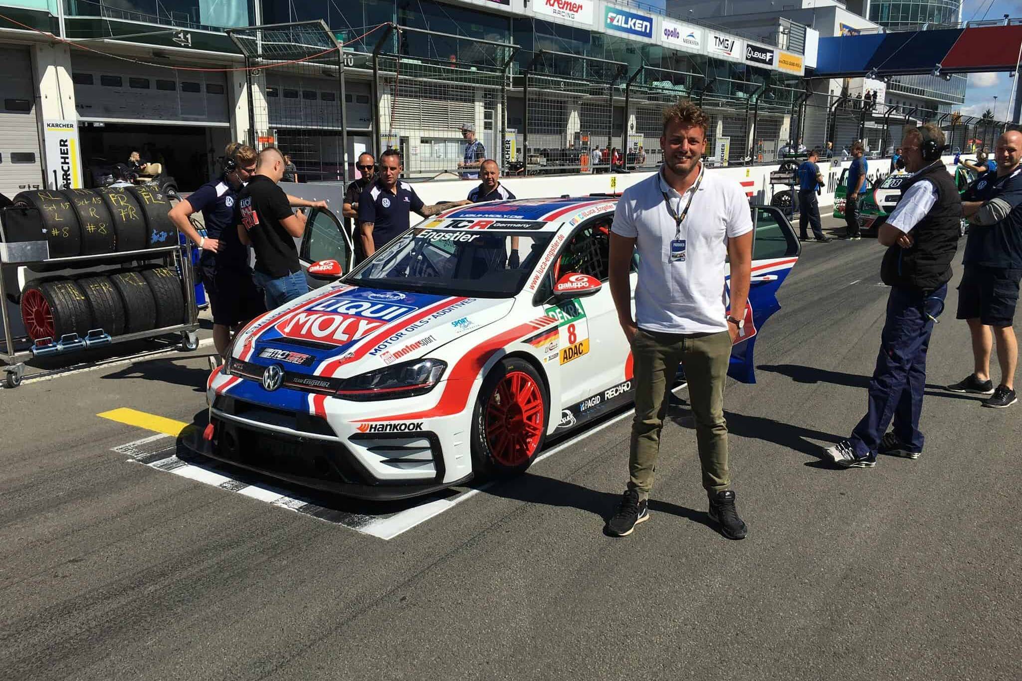 Volkswagen Golf GTI gegen Golf GTI TCR 5 der-Autotester