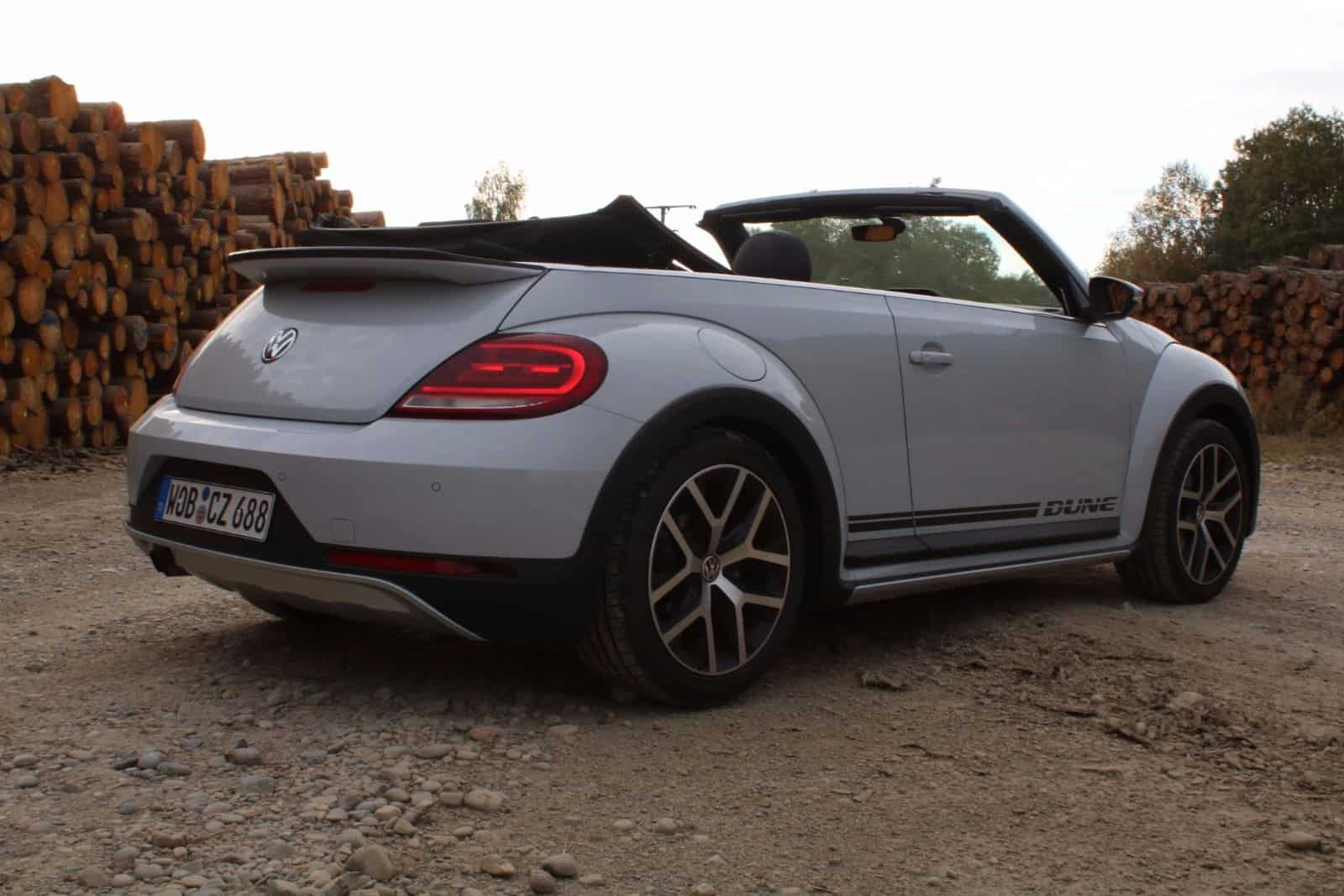 Der letzte Mohikaner - VW Beetle Dune Cabrio 23 der-Autotester