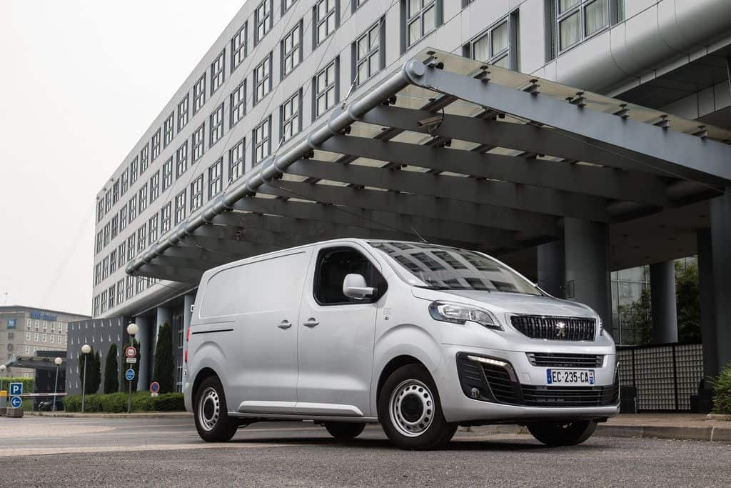Auch Peugeot Expert jetzt als „Pharma Edition“ 4 der-Autotester