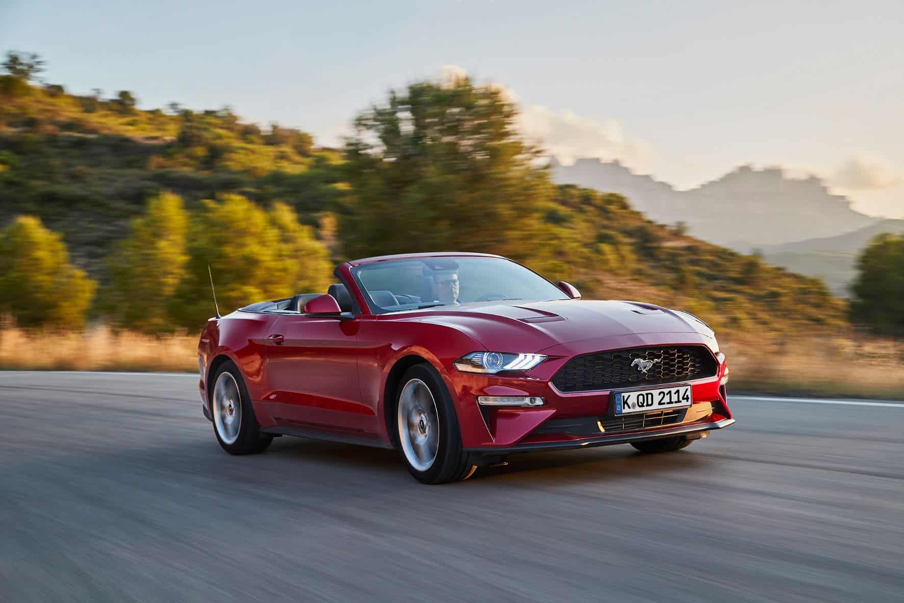 Überarbeiteter Ford Mustang auf dem Weg zum Händler 3 der-Autotester