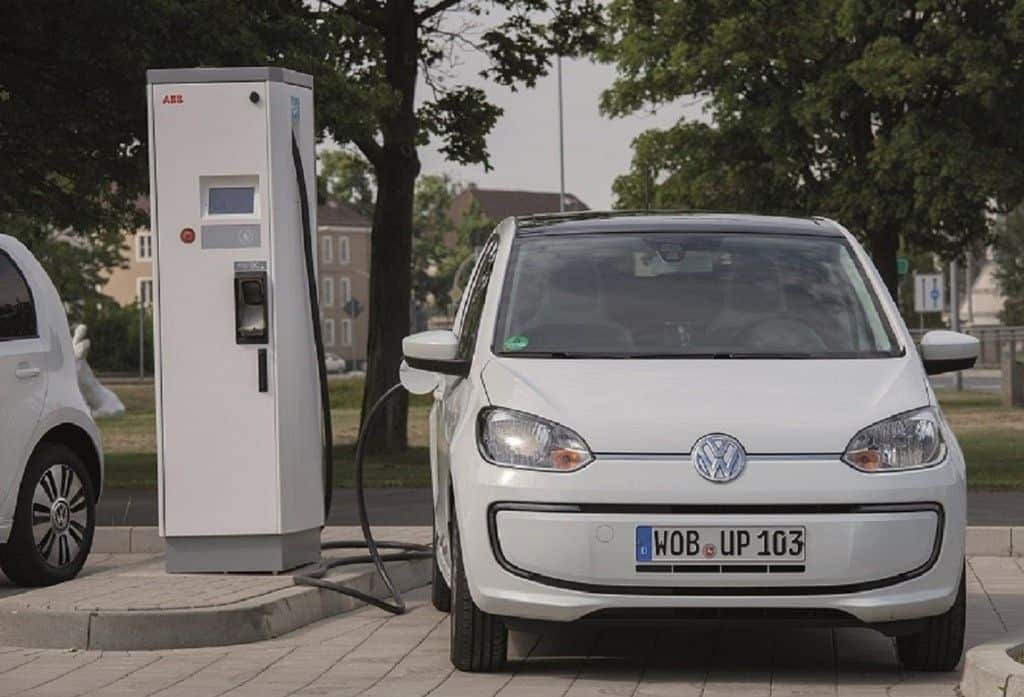 VDA mit Optimismus ins neue Jahr: Elektromobilität nimmt Fahrt auf 2 der-Autotester