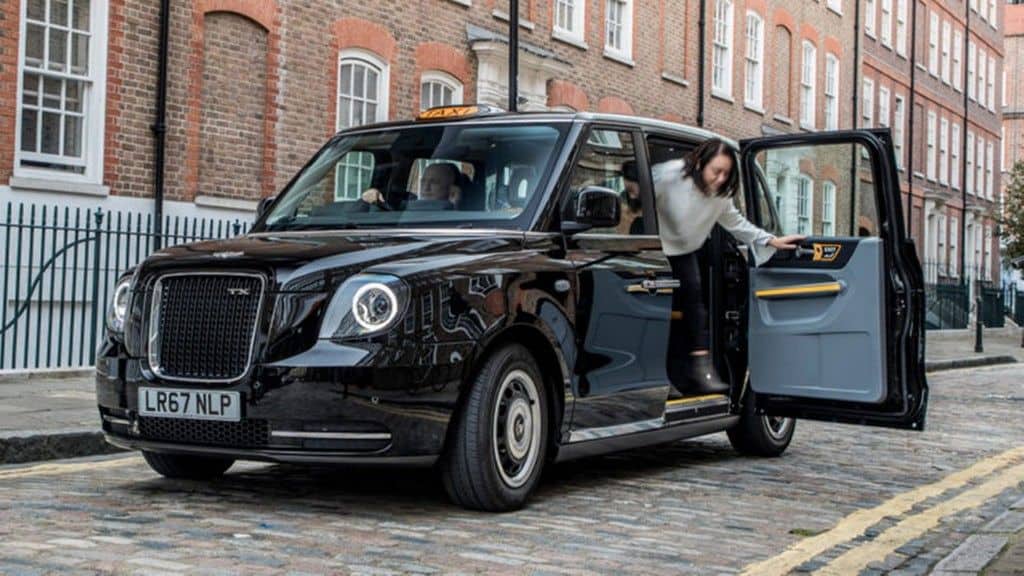 Generationswechsel im Taxigewerbe von London 1 LEVC TX e-City