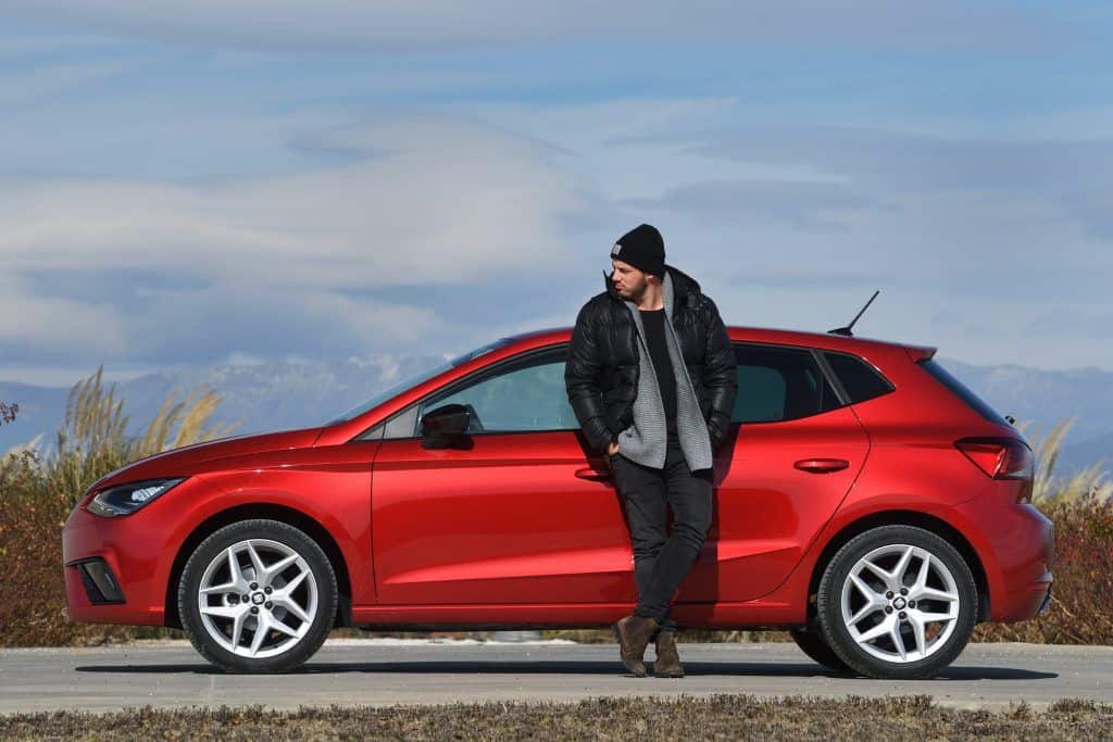Die Wahl der Autofarbe wird von Klima und sogar von Aberglauben beeinflusst 2 Seat Ibiza 1.0 TGI