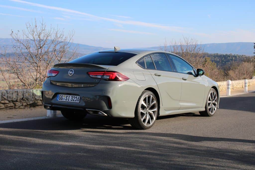 Opel Insignia GSi - auf den Spuren der alten Erfolge 24 Opel Insignia GSi