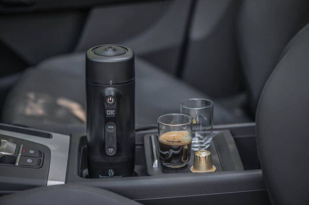 Espresso aus der Mittelkonsole 16 Handpresso Auto Capsule
