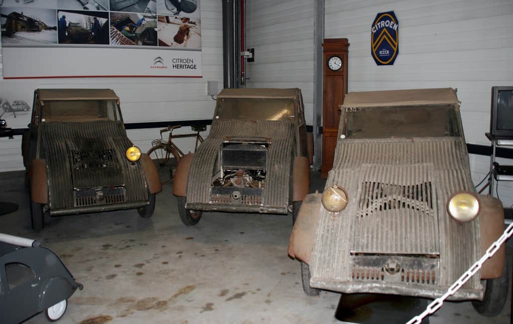 Vor 70 Jahren begann der Aufstieg der Ente zum Lifestyle-Mobil 5 2CV-Urahnen im Conservatoire Citroën