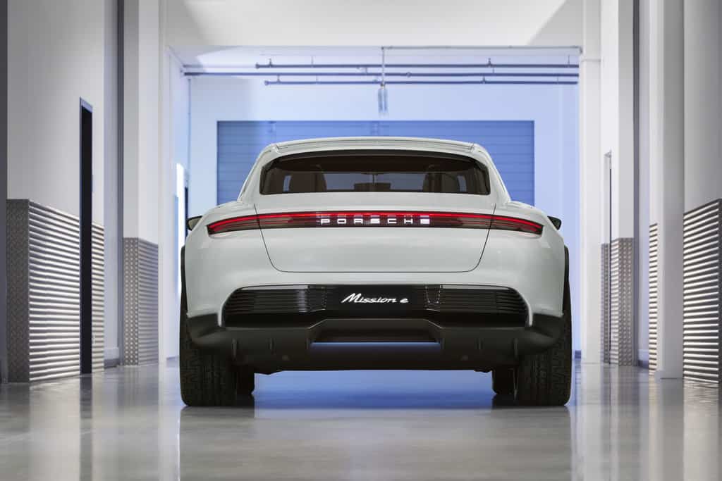 Genf 2018: Porsches Cross Turismo mobilisiert über 600-Elektro-PS 1 Porsche Mission E Cross Turismo