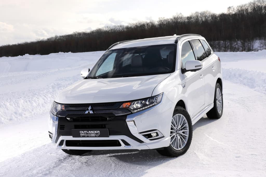 Genf 2018: Mitsubishi Plug-in Hybrid Outlander bekommt neuen Motor 8 Mitsubishi Plug-in Hybrid Outlander