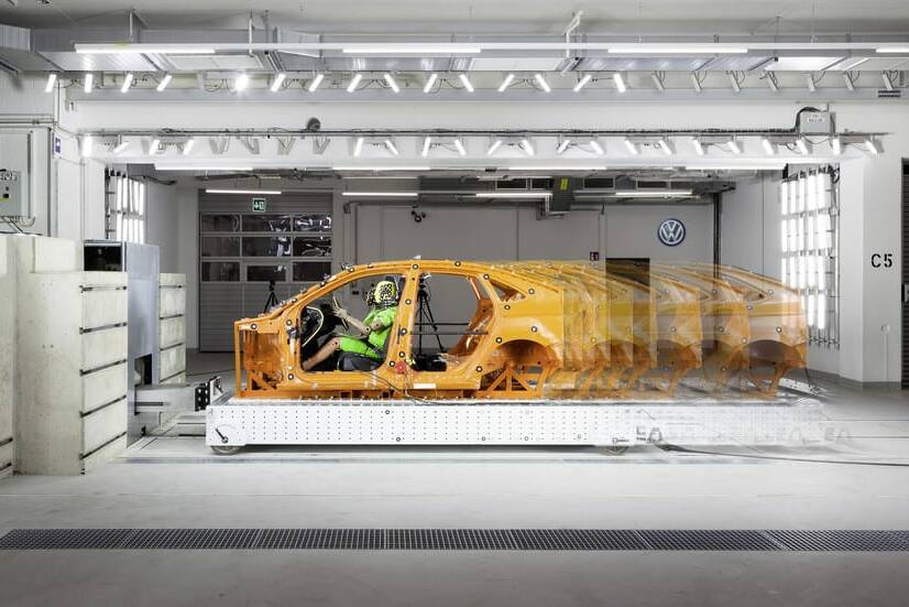 Volkswagen hat eine neue Crashtestanlage 1 Schlittenanlage im VW-Kompetenzzentrum Sicherheit in Wolfsburg.