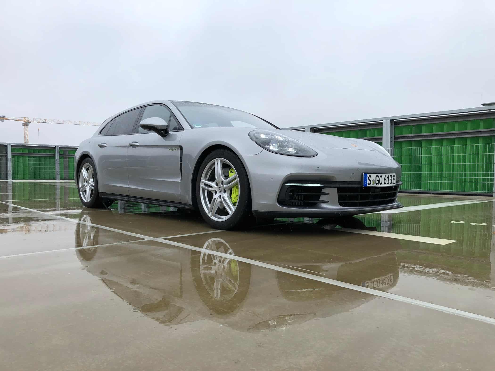 Porsche Panamera Sport Turismo 4E Plug-in-Hybrid - Mit vereinten Kräften 2 Porsche Panamera Sport Turismo 4E Plug-in-Hybrid