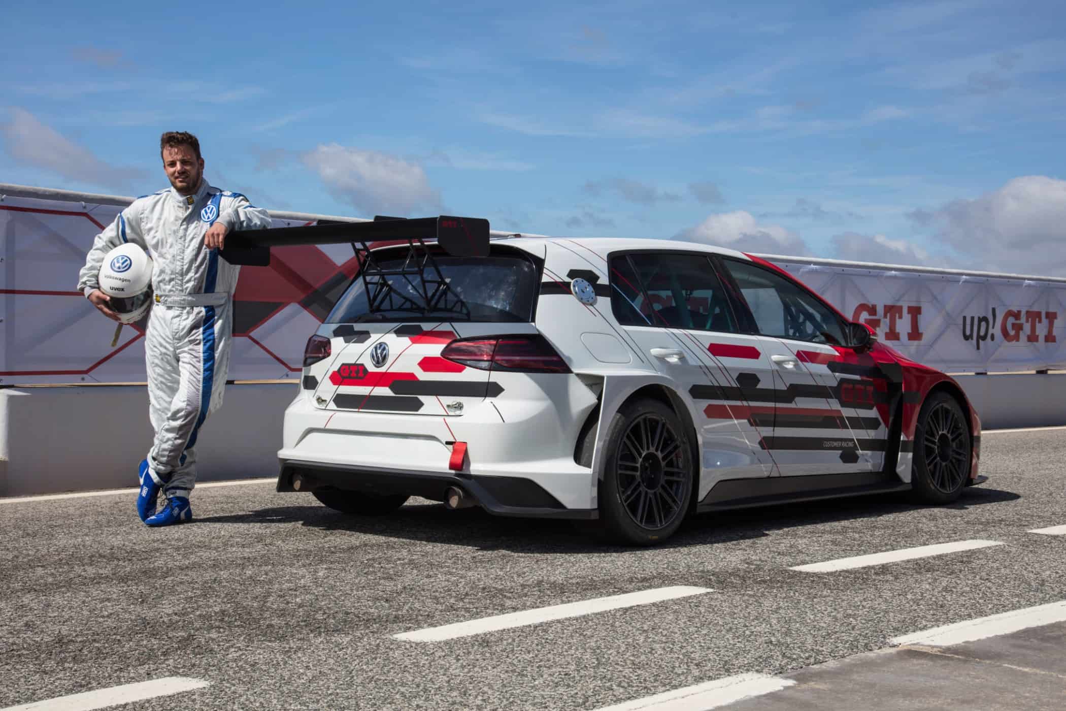 VW Golf GTI Performance im Modelljahr 2018 - Mit 245 PS auf Rennstrecke und im Alltag 6 VW_PerformanceDays_Ascari_Jan-1Weizenecker
