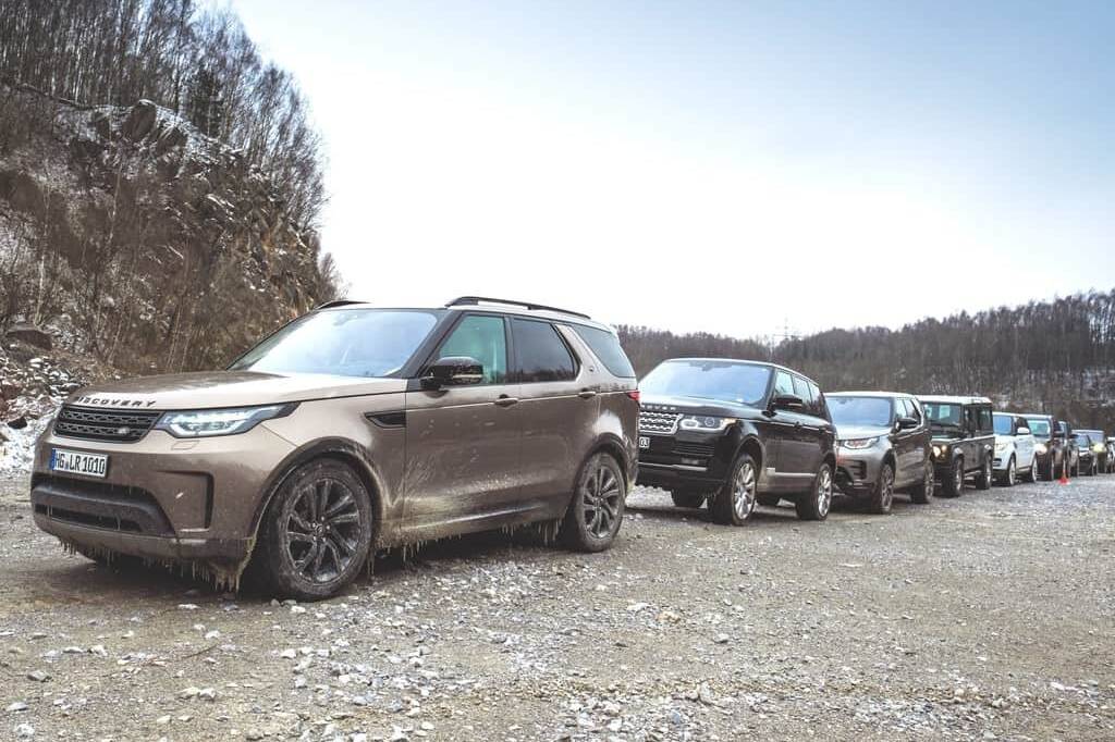 Abenteuer & Allrad 2018: Gesucht werden mindestens 517 Land Rover 5 Land Rover will einen neuen Rekord für die längste Fahrzeugparade der Marke aufstellen.