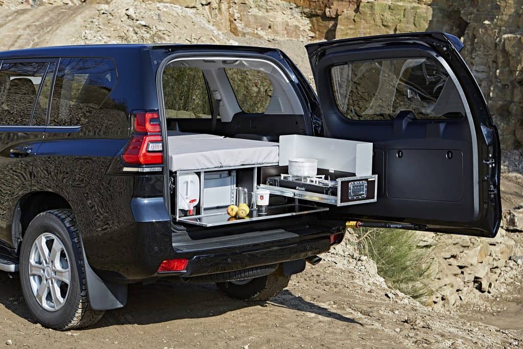 Dank Ququq campen im Toyota Land Cruiser 5 Toyota Land Cruiser mit Ququq-Flatbox.