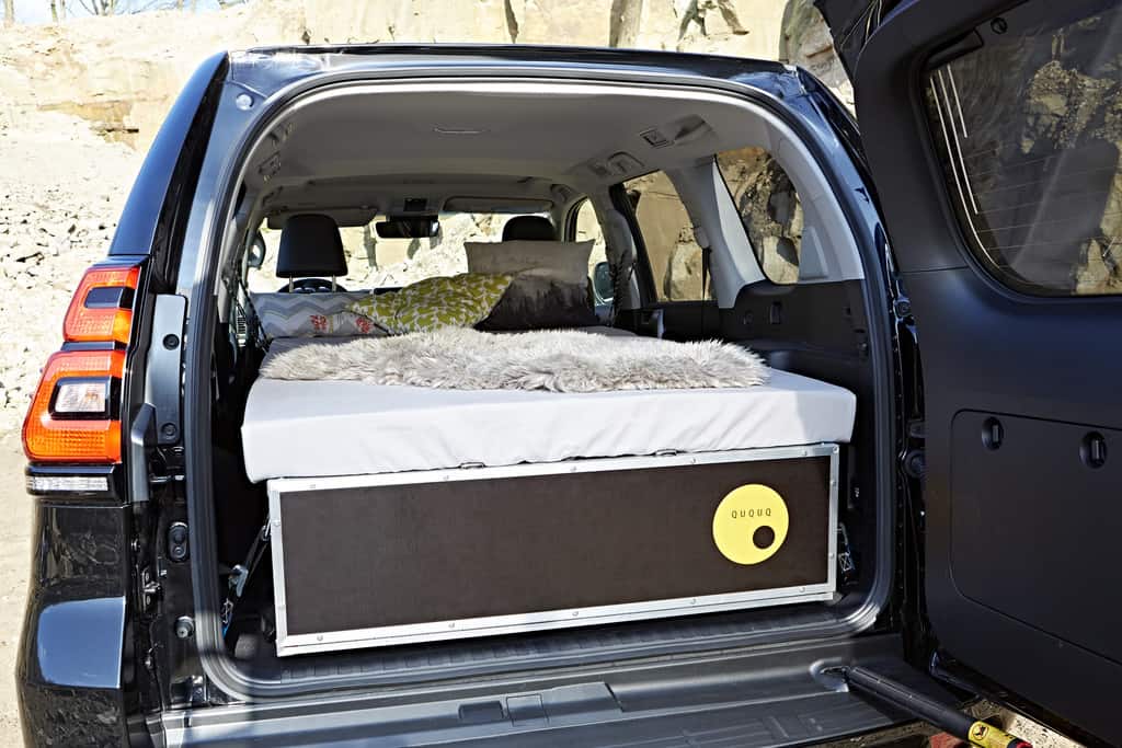 Dank Ququq campen im Toyota Land Cruiser 1 Toyota Land Cruiser mit Ququq-Flatbox.