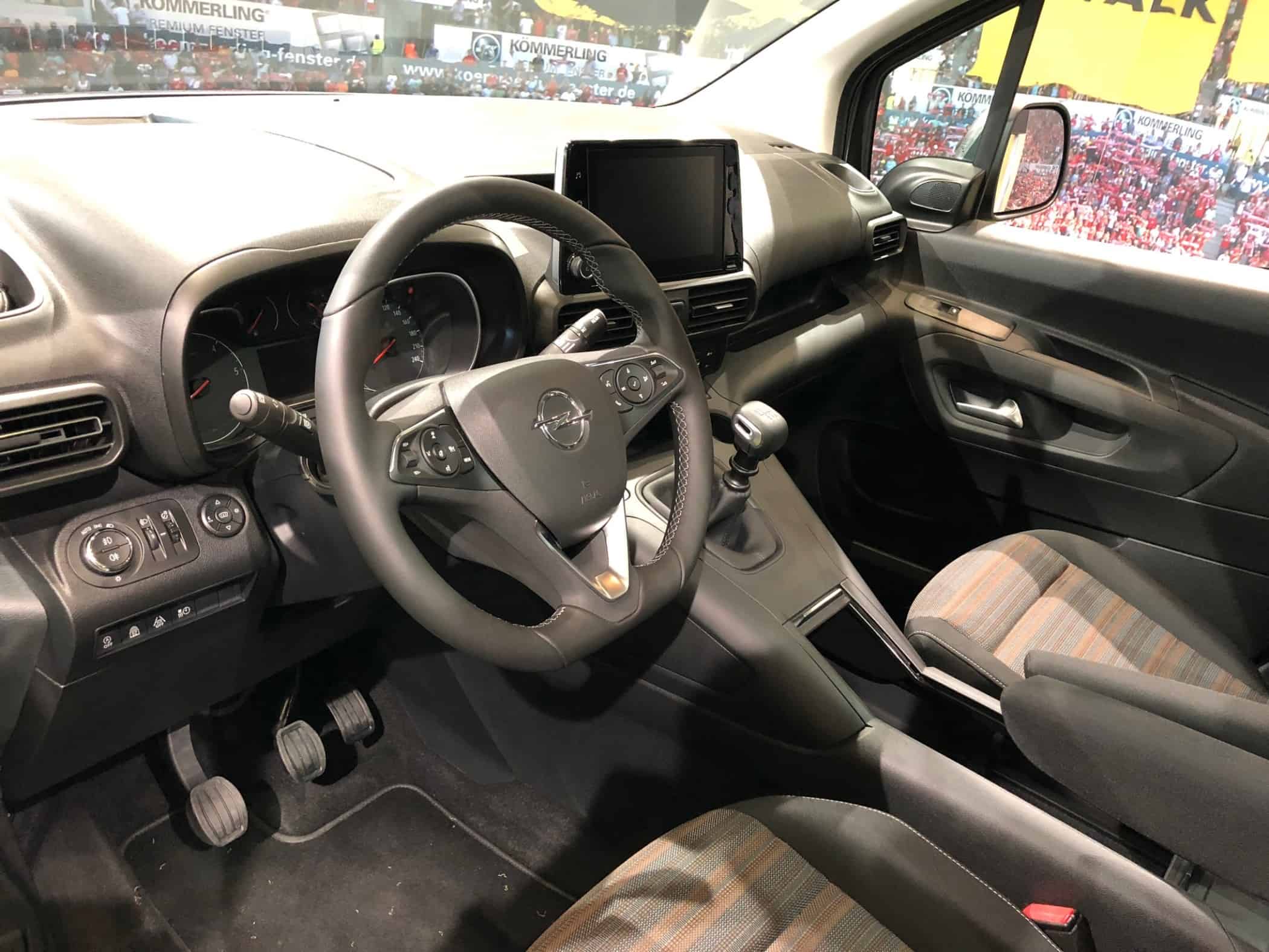 Erstes Date: Opel Combo Life 9 Opel Combo Life