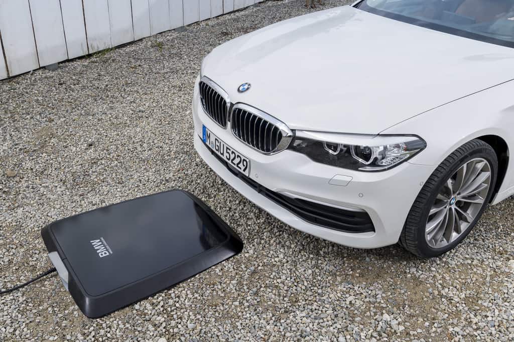 BMW bietet als erster Hersteller induktives Laden an 1 BMW Wireless Charging