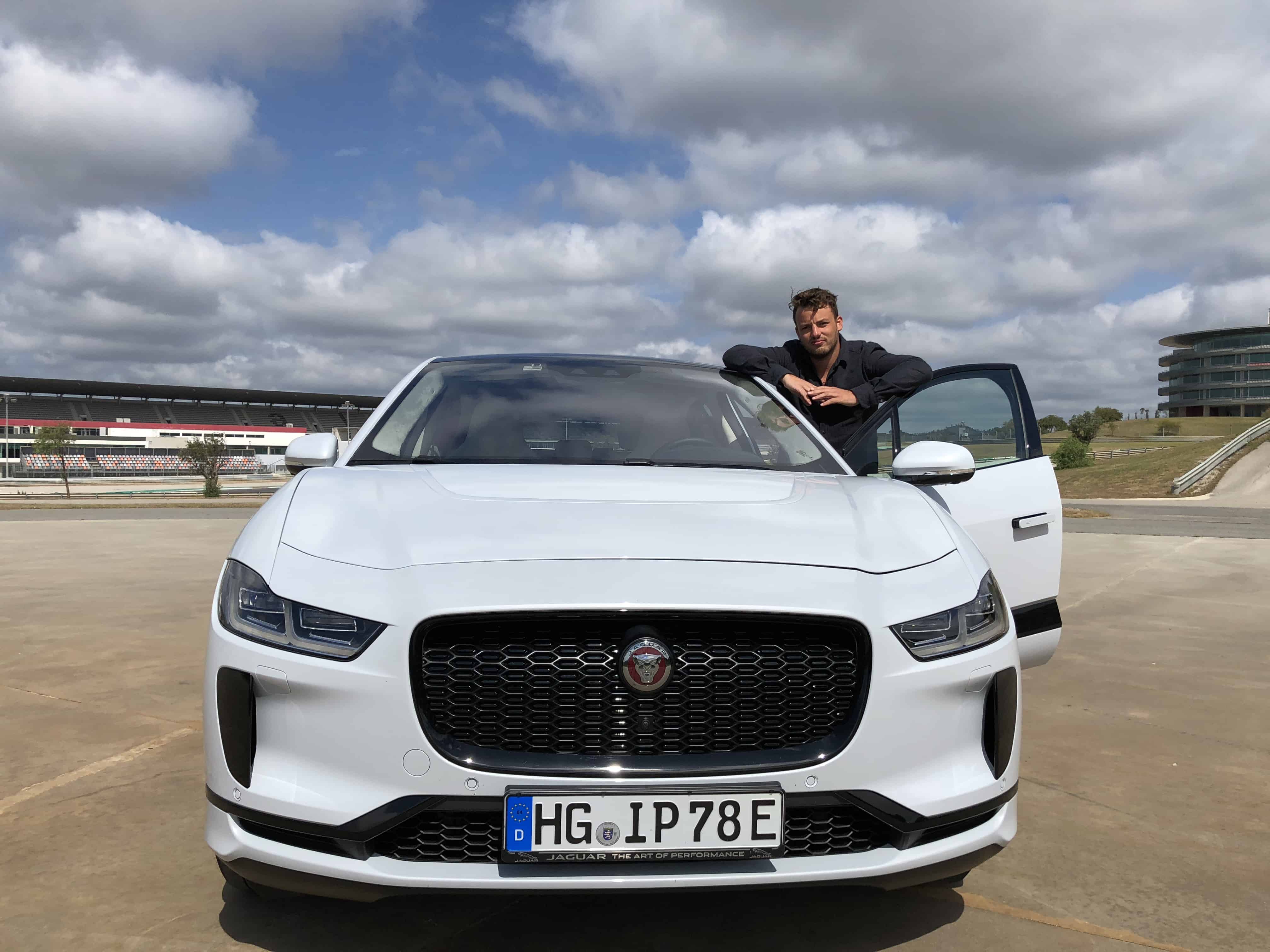 Jaguar I-PACE - Das britische Elektro-SUV jagt Tesla! 12 Jaguar I-PACE