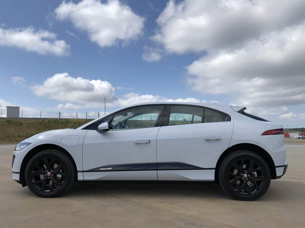 Jaguar I-PACE - Das britische Elektro-SUV jagt Tesla! 16 der-Autotester