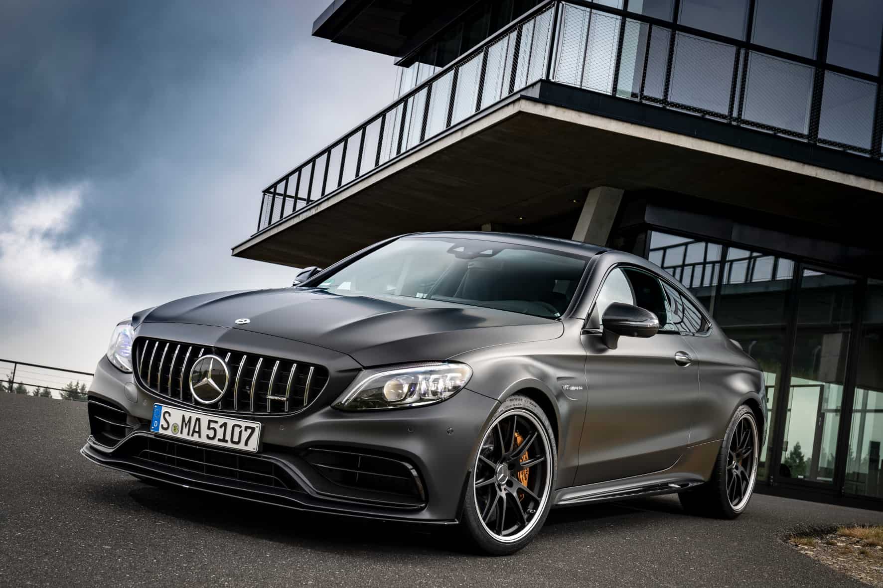 Stärkste Mercedes-C-Klasse noch agiler 14 der-Autotester