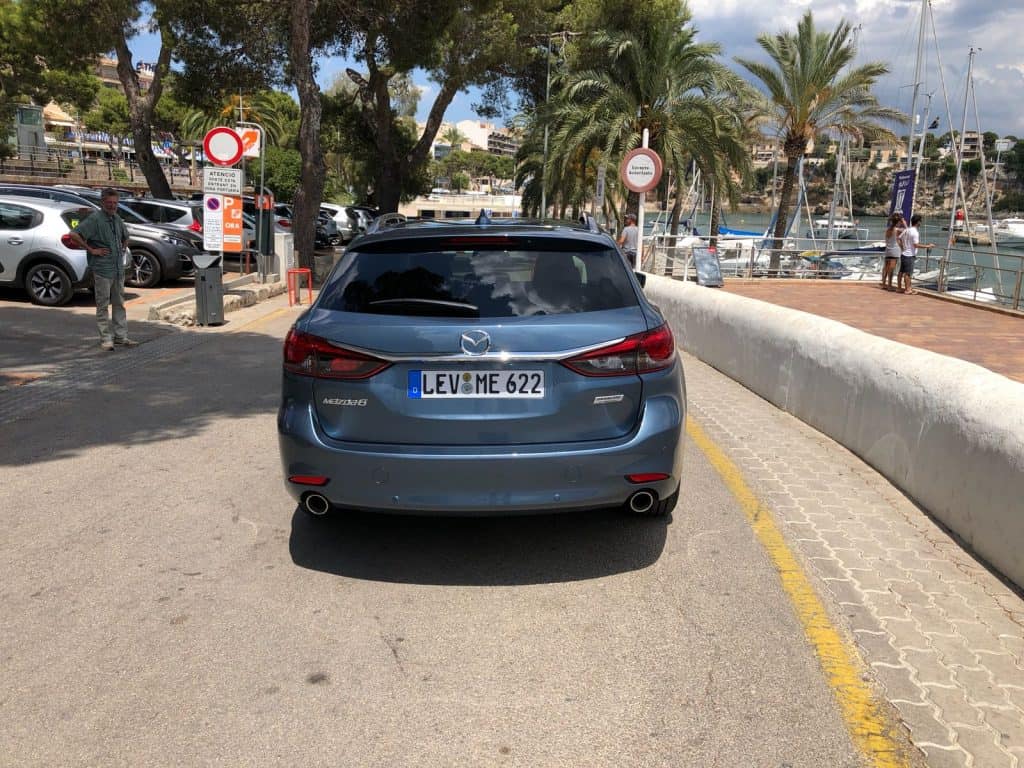 Mazda hat seine Mittelklasse Limousine überarbeitet 14 der-Autotester