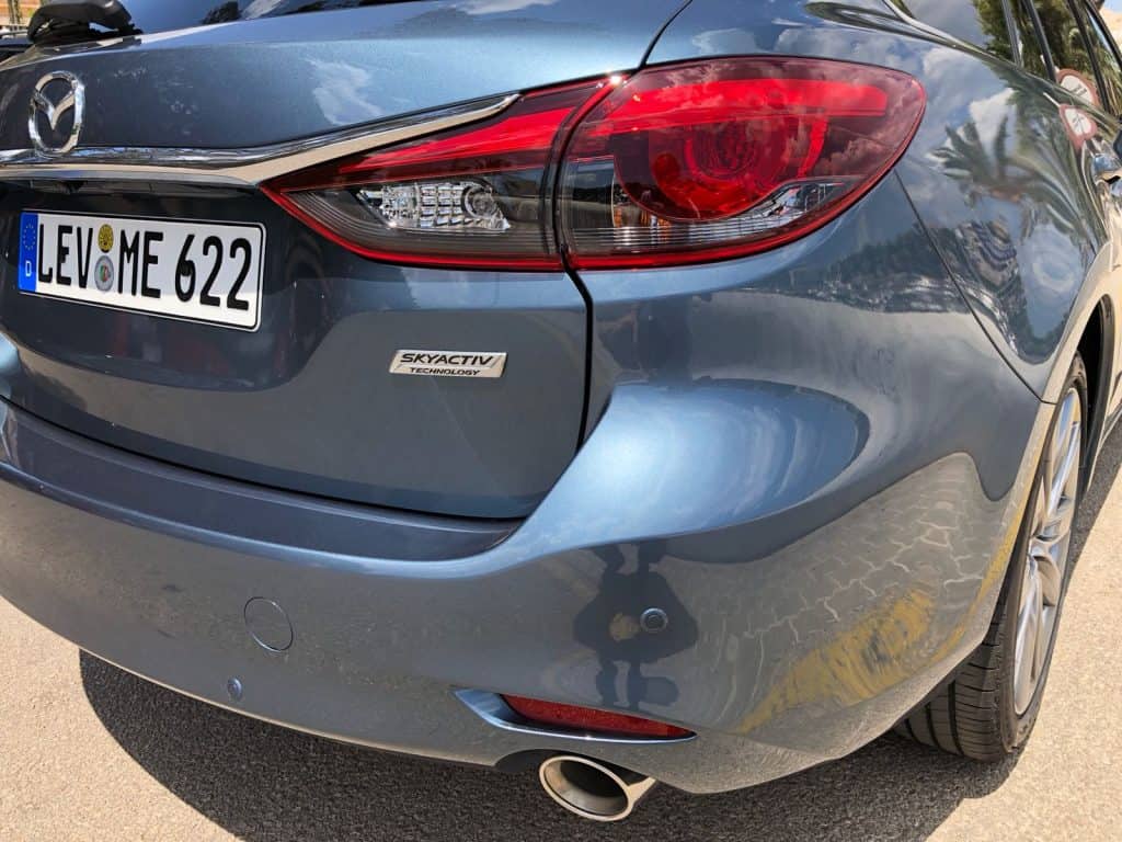 Mazda hat seine Mittelklasse Limousine überarbeitet 15 der-Autotester
