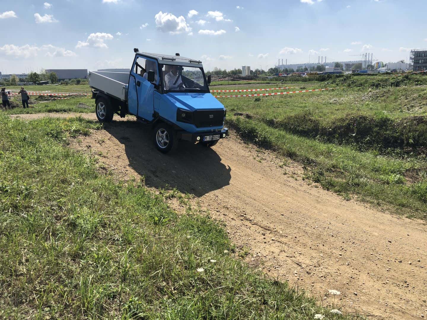 Das a-Car - Elektro-Mobil für Afrika 10 der-Autotester