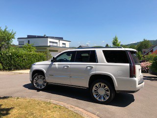 Cadillac Escalade - Wie das Wohnzimmer der Amerikaner 19 Cadillac Escalade