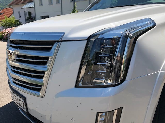 Cadillac Escalade - Wie das Wohnzimmer der Amerikaner 3 Cadillac Escalade